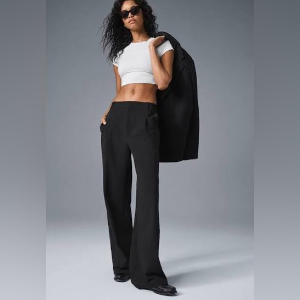 Alo yoga pursuit trouser small